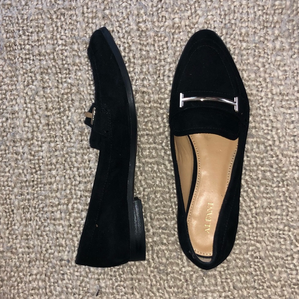 ALFANI Black Velvet Amelia Loafer, Gold Detail